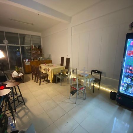 Sleep Break Hostel Sathon Bangkok Exterior foto